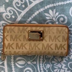 Micheal Kors Wallet